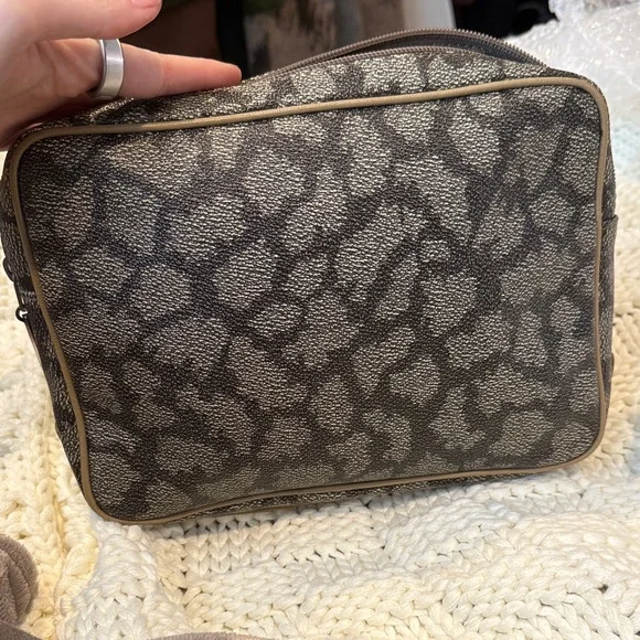 YSL Monogram Coated Canvas Pouch – Authentic – EUC - Picture 3 of 4